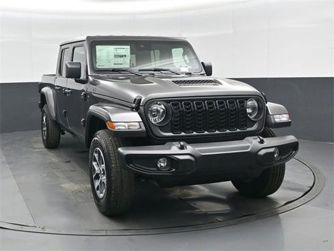 New 2025 Jeep Gladiator Sport image 10