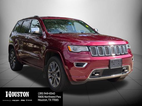 Used 2017 Jeep Grand Cherokee Overland AWD/4WD image 3