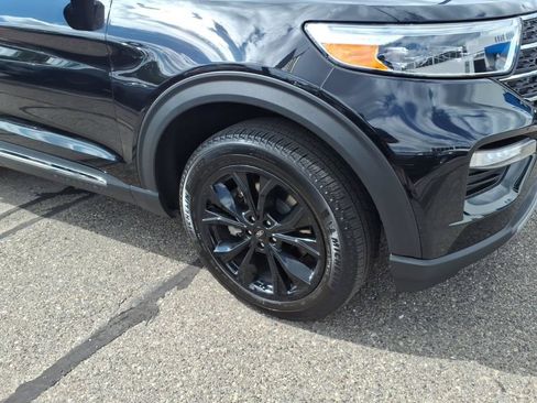 Certified 2023 Ford Explorer XLT w/ Equipment Group 202A AWD/4WD image 5