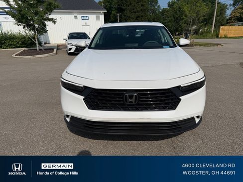 Used 2023 Honda Accord EX image 2