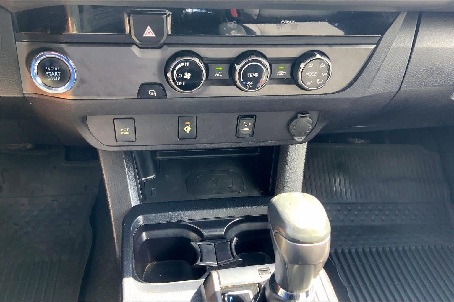 Used 2017 Toyota Tacoma TRD Sport RWD image 34