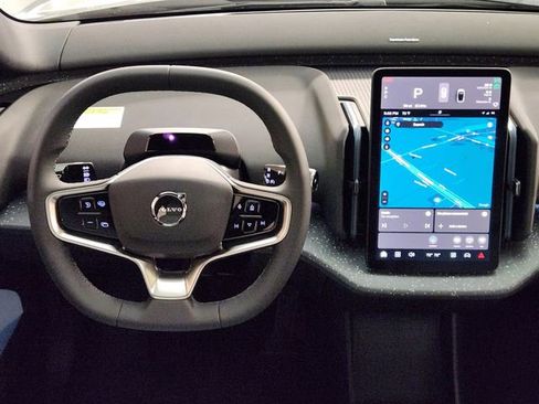New 2026 Volvo EX30 Ultra w/ Protection Package Premier image 23