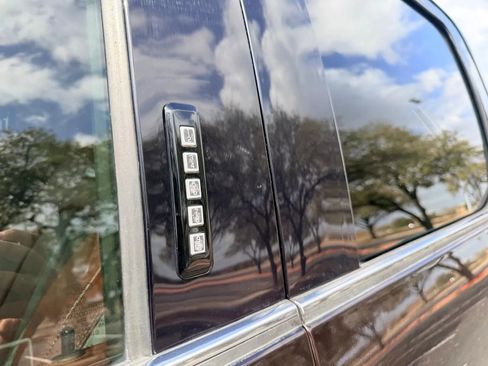 Used 2019 Ford F150 Platinum w/ Equipment Group 701A Luxury image 40