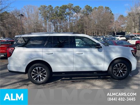 Certified 2025 Ford Expedition Platinum image 6