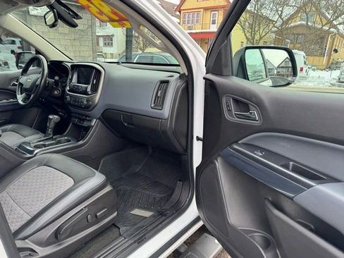 Used 2016 Chevrolet Colorado Z71 image 32