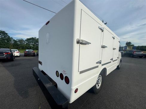 Used 2014 Chevrolet Express 3500 image 24