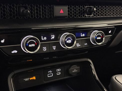 Used 2024 Honda CR-V Sport Touring image 27