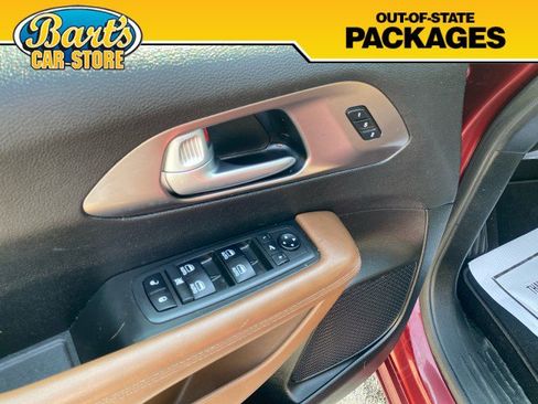 Used 2018 Chrysler Pacifica Limited w/ Advanced Safetytec Group FWD image 27
