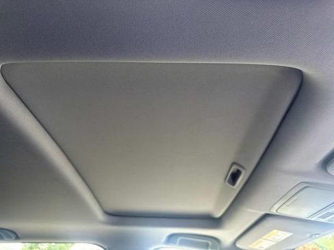 Used 2020 Honda CR-V Touring image 17