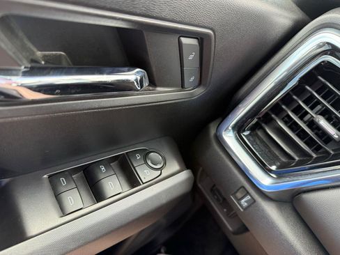 Used 2023 GMC Canyon Elevation w/ Elevation Premium Package RWD image 11