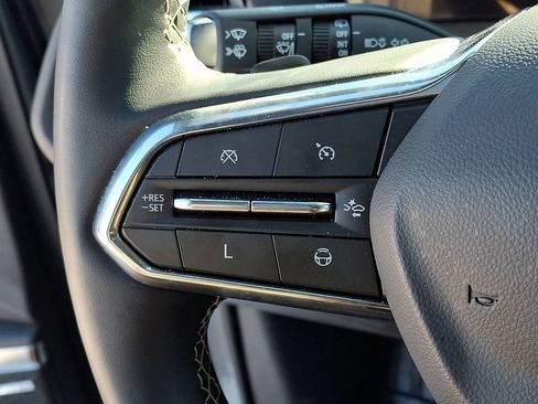 Used 2024 Chevrolet Traverse Z71 w/ Enhanced Driving Package image 23