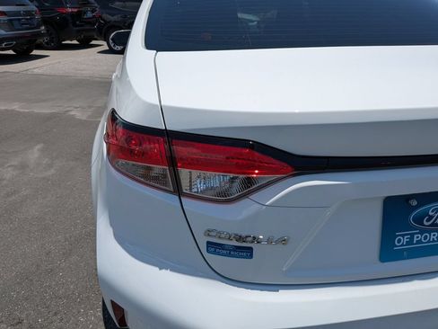 Used 2024 Toyota Corolla LE FWD image 12