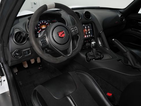 Used 2016 Dodge Viper ACR w/ Extreme Aero Package image 11