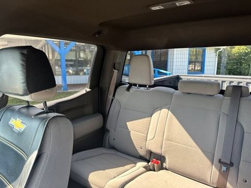 Used 2021 Chevrolet Silverado 1500 LT RWD image 14