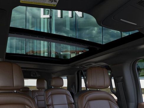 New 2026 Lincoln Navigator Reserve AWD/4WD image 22