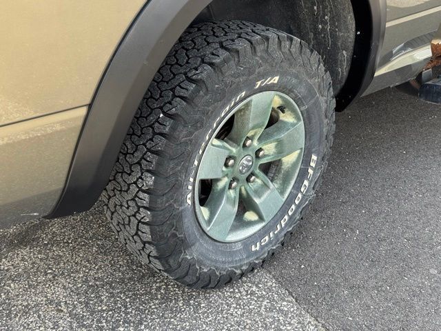 Used 2013 RAM 1500 Classic SLT w/ Premium Display Pkg AWD/4WD image 37