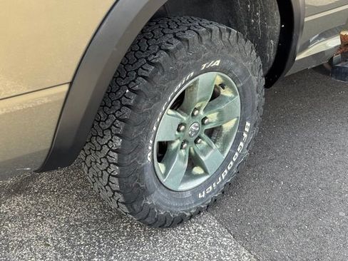 Used 2013 RAM 1500 Classic SLT w/ Premium Display Pkg AWD/4WD image 37