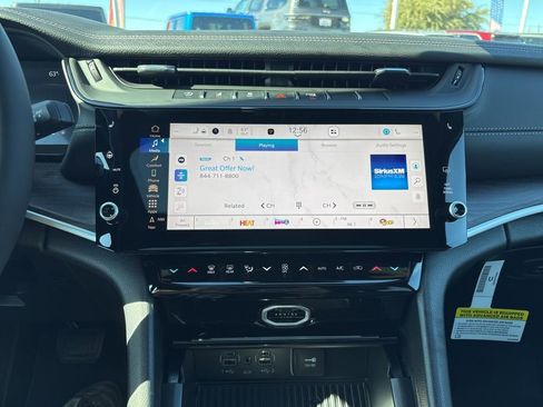 New 2026 Jeep Grand Cherokee Altitude image 32