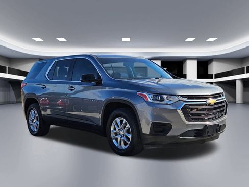 Used 2020 Chevrolet Traverse LS image 8