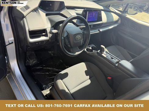 Used 2024 Toyota Prius LE image 30