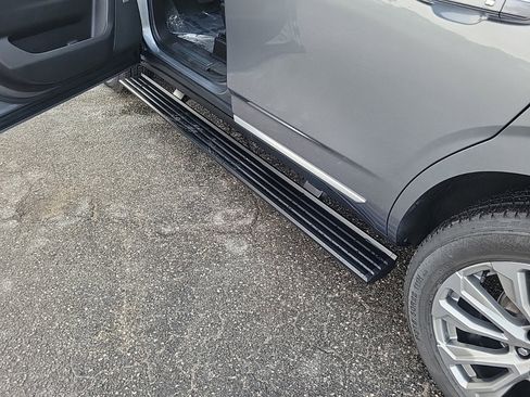 Used 2021 GMC Yukon Denali w/ Denali Ultimate Package image 11