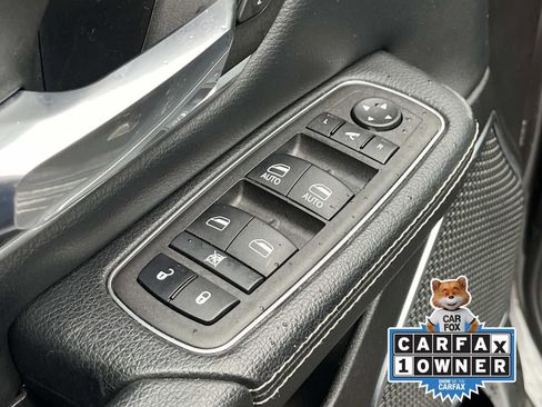Used 2024 RAM 1500 Laramie image 24