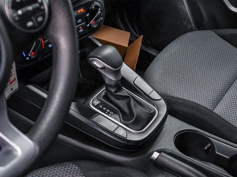 Used 2023 Kia Soul LX image 18