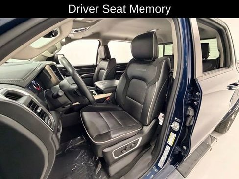 Used 2022 RAM 1500 Laramie AWD/4WD image 10