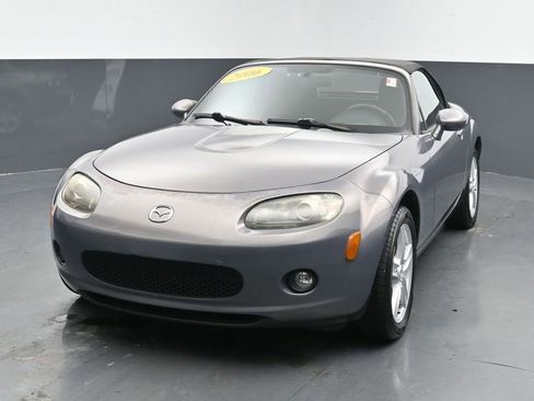 Used 2006 MAZDA MX-5 Miata Touring image 4