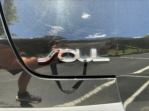 Used 2020 Kia Soul LX FWD image 23