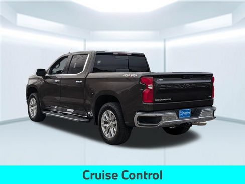 Used 2021 Chevrolet Silverado 1500 LTZ AWD/4WD image 4