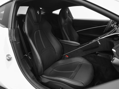 Certified 2023 Ferrari Roma image 19