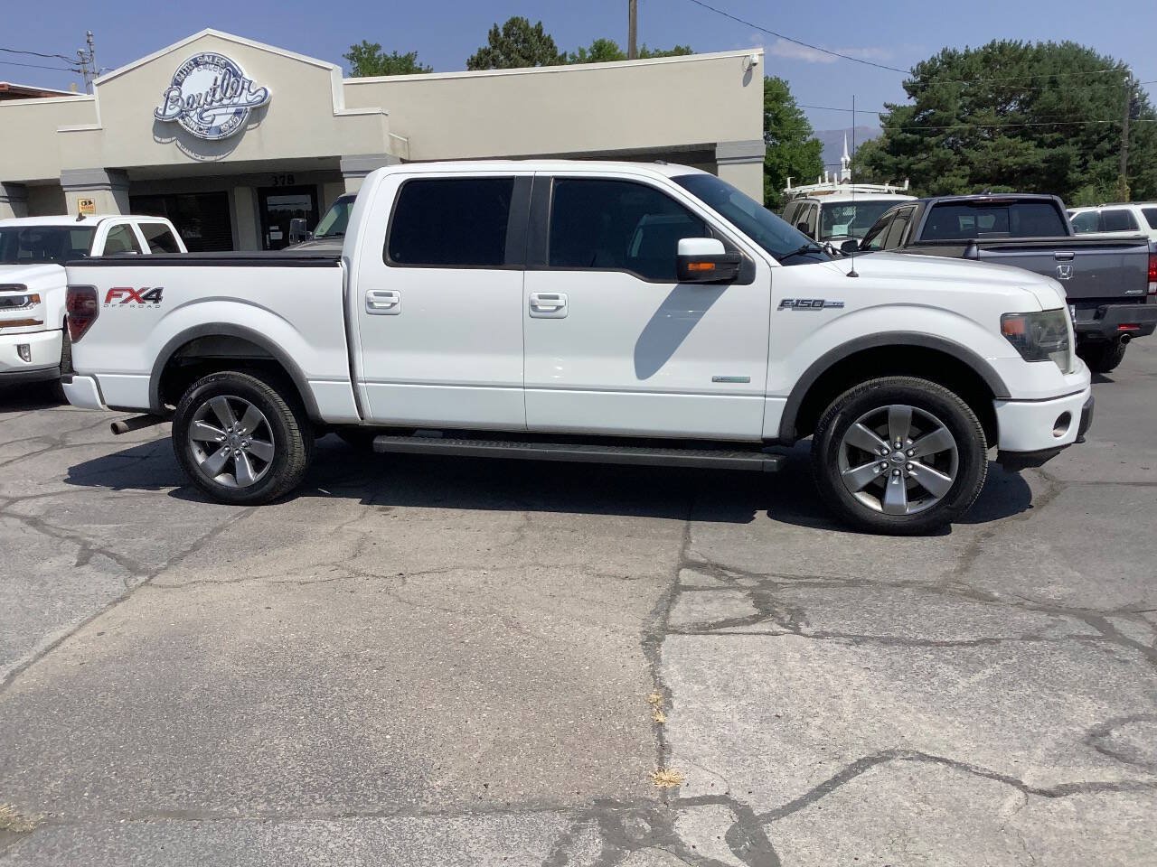 Used 2014 Ford F150 FX4 w/ Equipment Group 402A Luxury AWD/4WD image 9