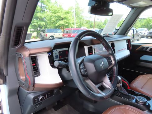 Used 2023 Ford Bronco Heritage Edition AWD/4WD image 19
