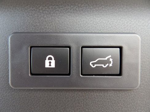 Used 2025 Subaru Forester Premium w/ Convenience Package #1 image 28