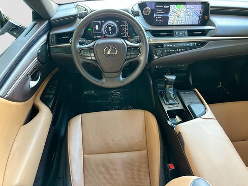 Used 2020 Lexus ES 300h w/ Premium Package FWD image 23