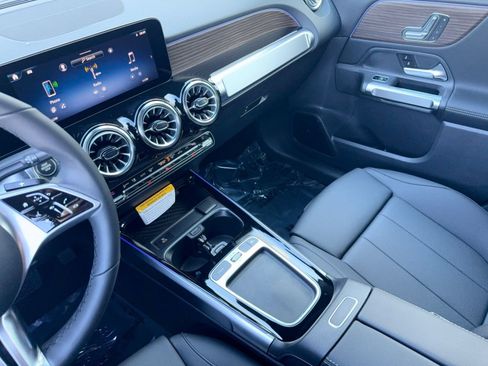 Used 2026 Mercedes-Benz GLB 250 image 29