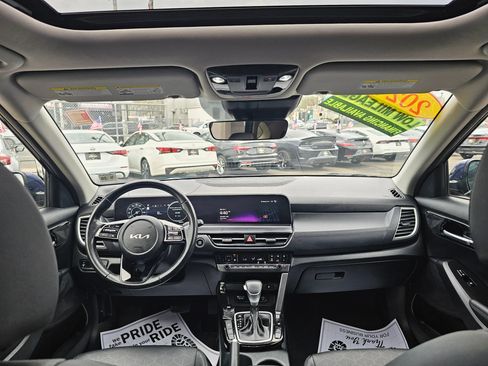 Used 2024 Kia Seltos EX AWD/4WD image 15