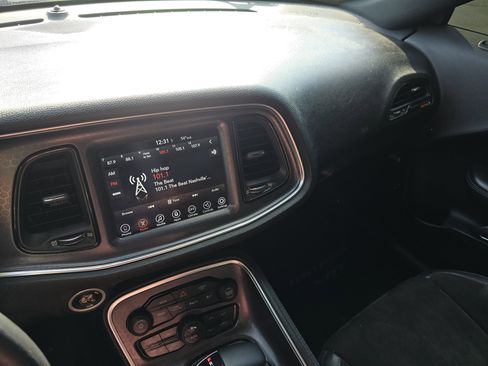 Used 2017 Dodge Challenger R/T Scat Pack w/ Leather Interior Group image 30