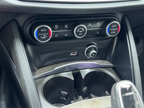 Used 2022 Alfa Romeo Stelvio Ti w/ Active Assist Plus Package image 28