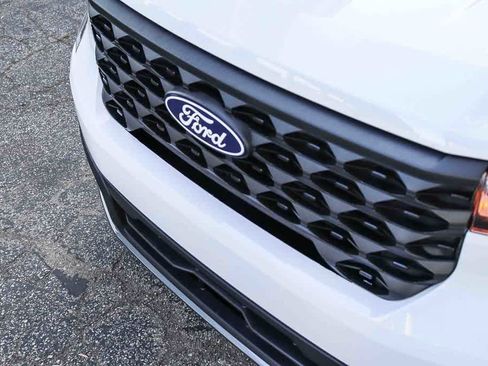 New 2026 Ford Maverick XLT AWD/4WD image 8