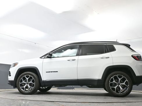 Used 2025 Jeep Compass Limited AWD/4WD image 53