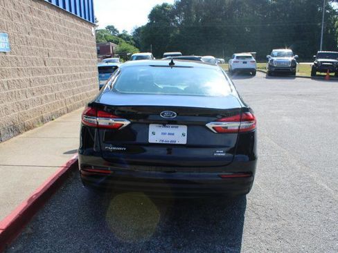 Used 2020 Ford Fusion SE FWD image 5