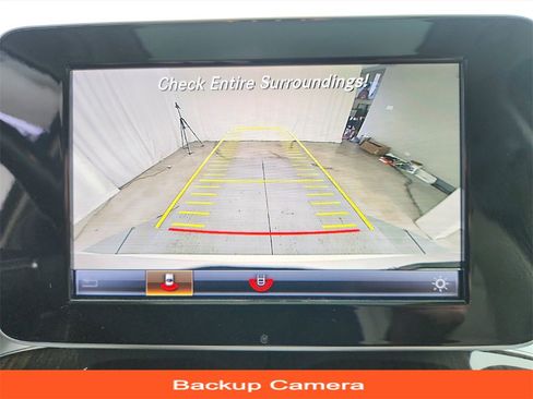 Used 2019 Mercedes-Benz GLC 300 4MATIC w/ Premium Package image 17