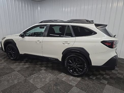 Used 2023 Subaru Outback Onyx Edition AWD/4WD image 4
