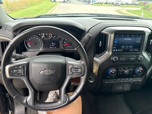 Used 2022 Chevrolet Silverado 1500 RST w/ Z71 Off-Road Package AWD/4WD image 7