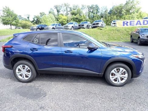Used 2024 Chevrolet Trax LS w/ Driver Confidence Package FWD image 7