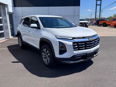 Used 2026 Chevrolet Equinox LT image 6