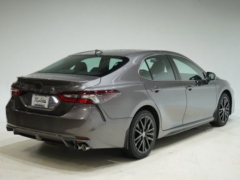 Used 2023 Toyota Camry SE image 7