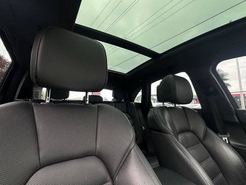 Used 2020 Porsche Macan Turbo image 42